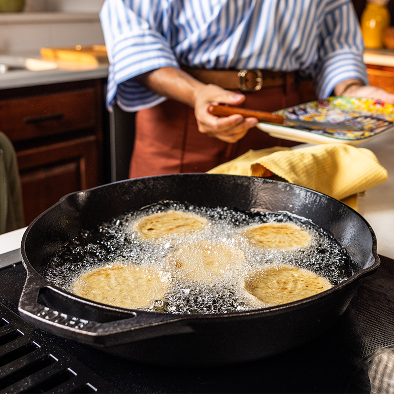Lodge Heritage Classic Cast Iron Skillets - Image 70