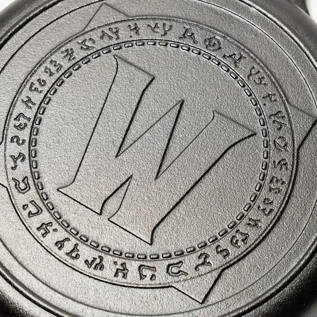 Lodge Heritage 10.25 Inch Seasoned Cast Iron World of Warcraft Skillet - Image 6