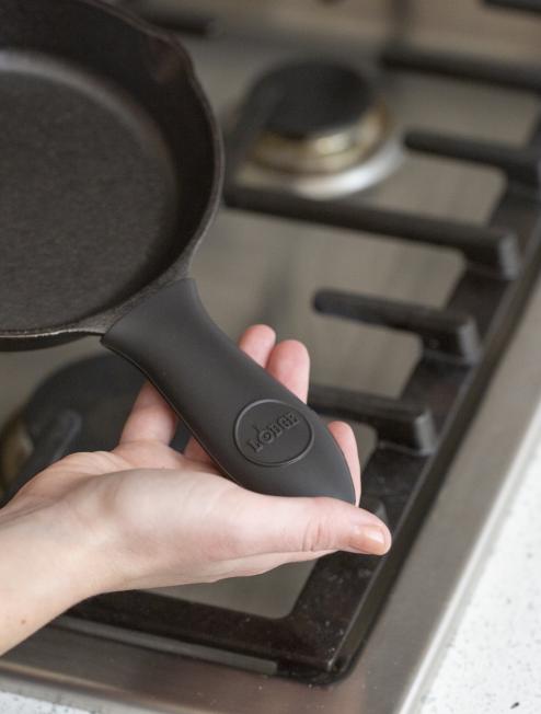 Lodge Heritage Mini Silicone Handle Holder - Image 10