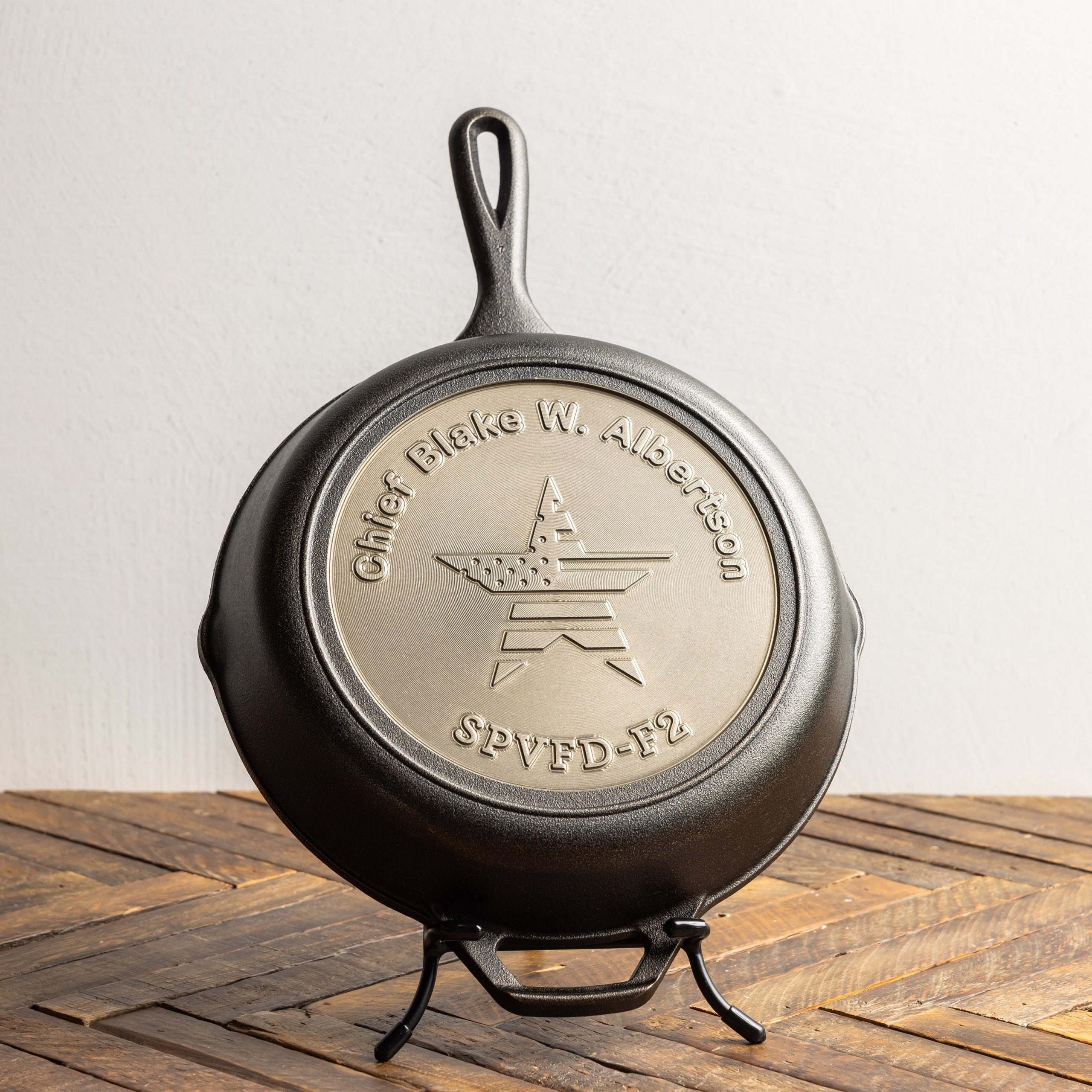 Lodge Heritage Custom Engraved Honor Skillet - Image 3