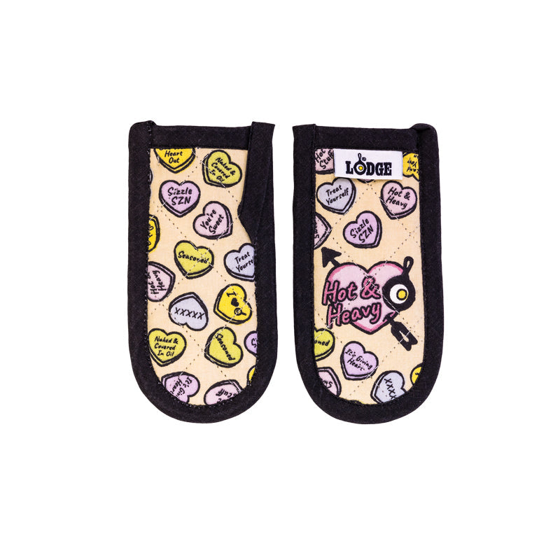 Lodge Heritage Conversation Heart Handle Holders, Set of Two - Image 2