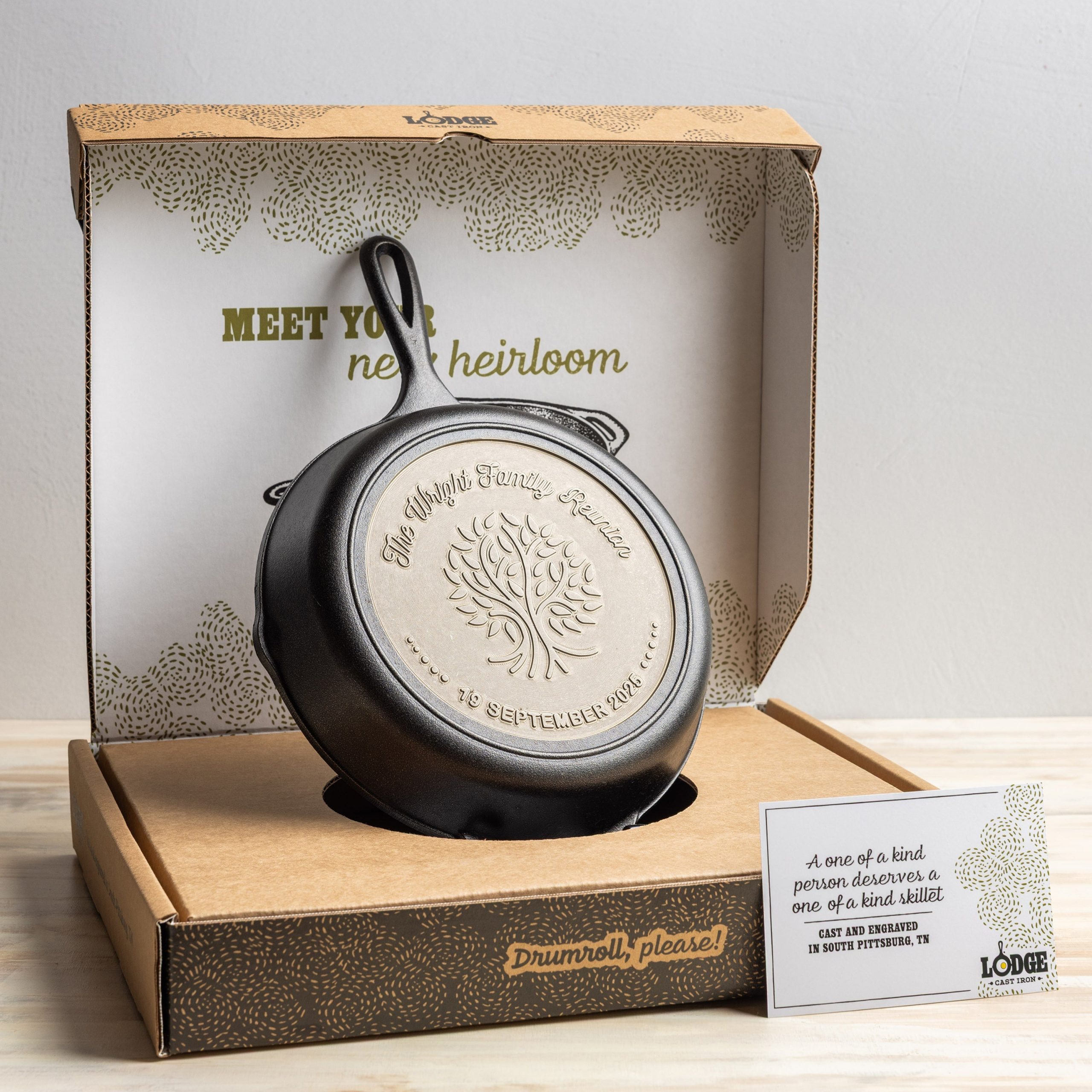Lodge Heritage Custom Engraved Tree Skillet - Image 9