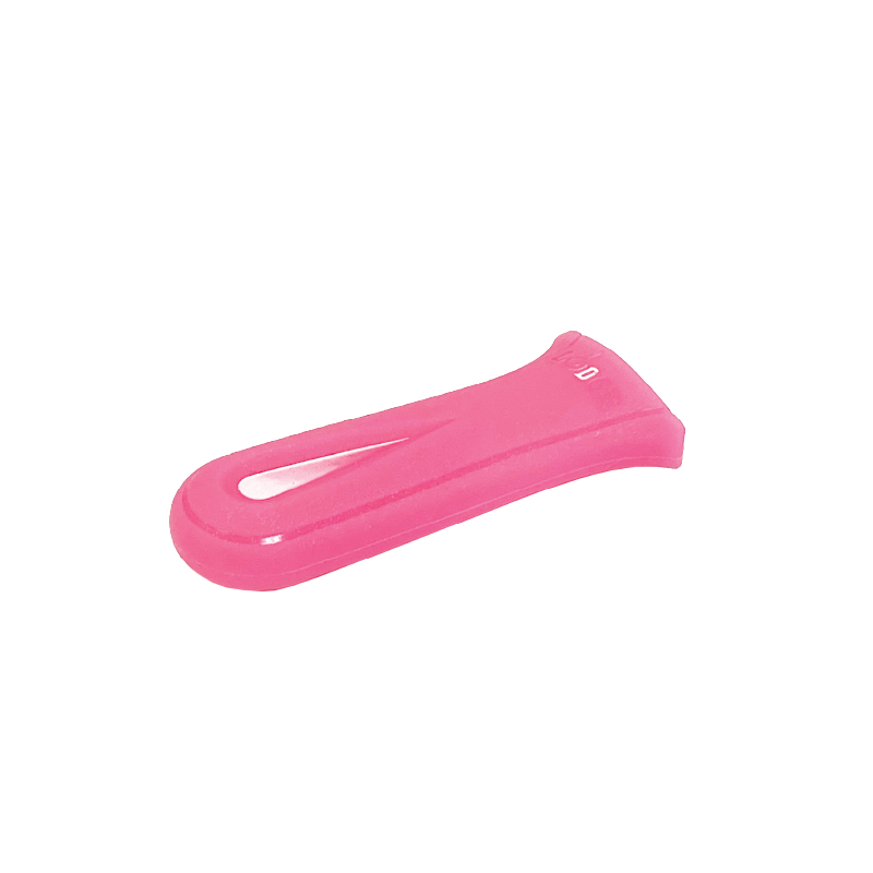Lodge Heritage Deluxe Silicone Hot Handle Holder - Image 9