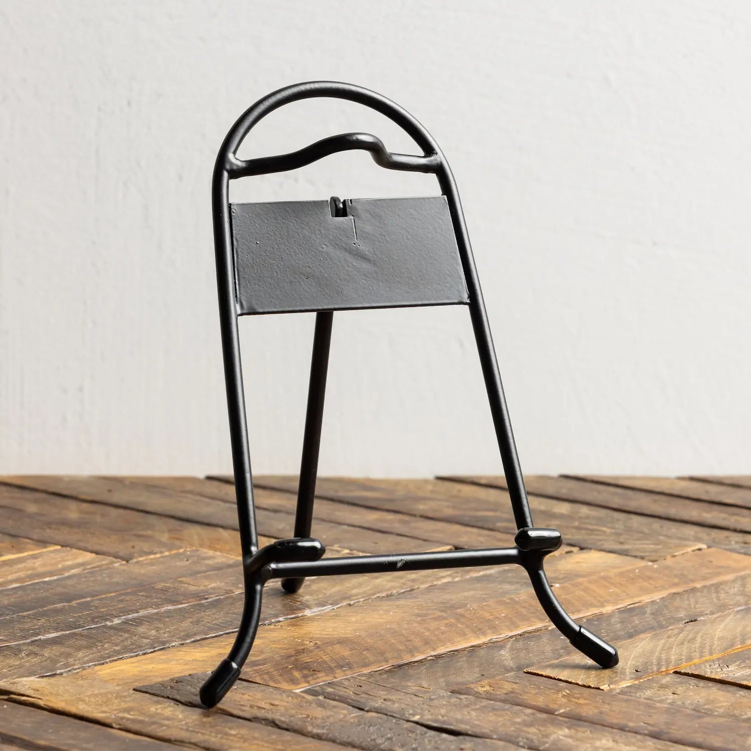Lodge Heritage Skillet Display Stand - Image 3