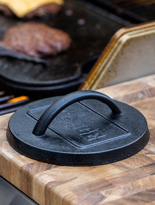 Lodge Heritage 6.25 Inch Seasoned Cast Iron Burger Press - Image 3