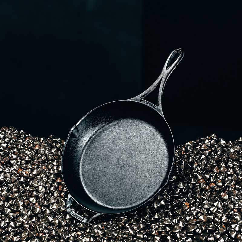 Lodge Heritage Blacklock Lightweight Cast Iron Skillet Set - Image 4