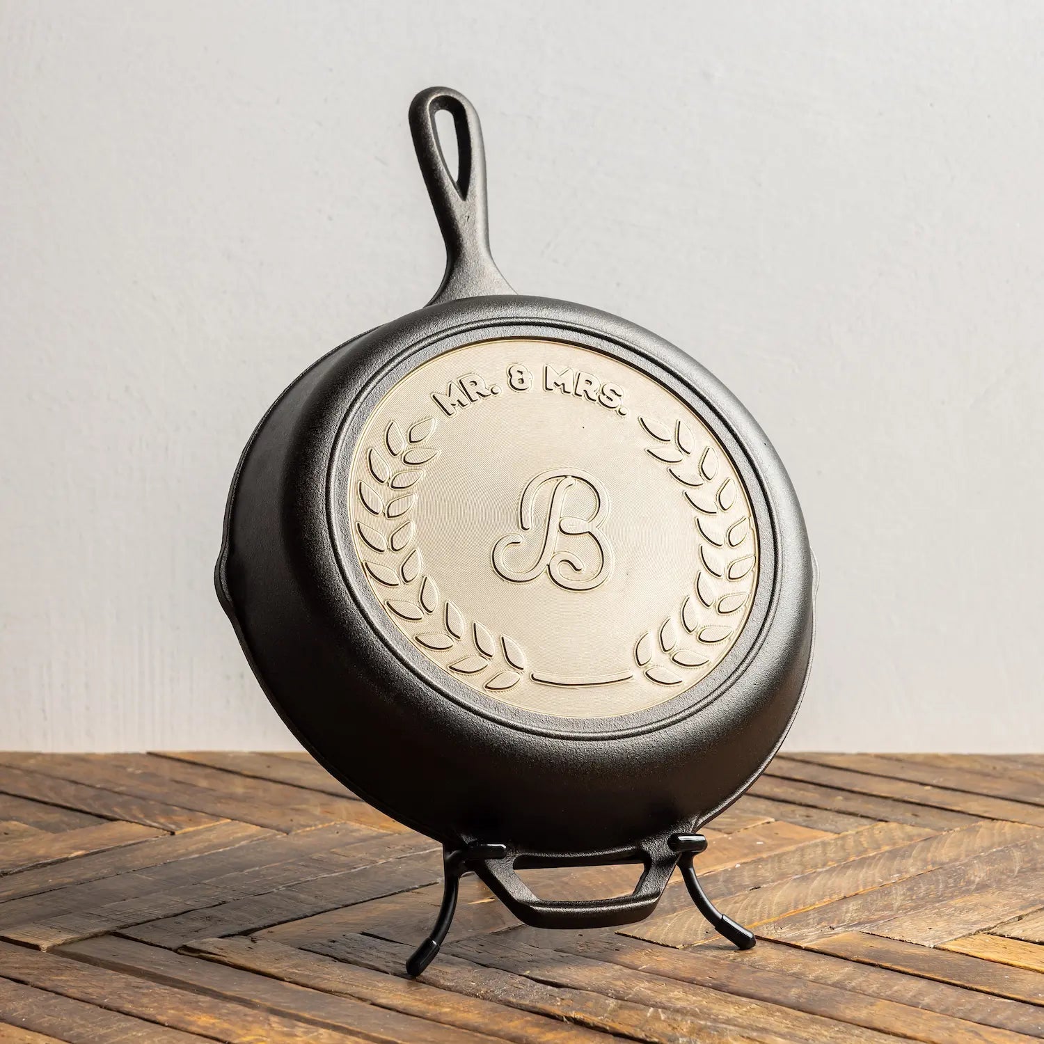 Lodge Heritage Custom Engraved Monogram Skillet - Image 4