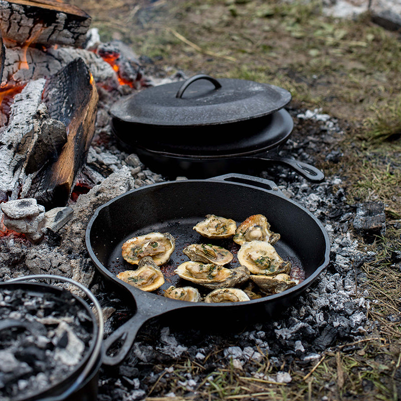 Lodge Heritage Wildlife Series™ 13.25 Inch Cast Iron Turkey Skillet - Image 4