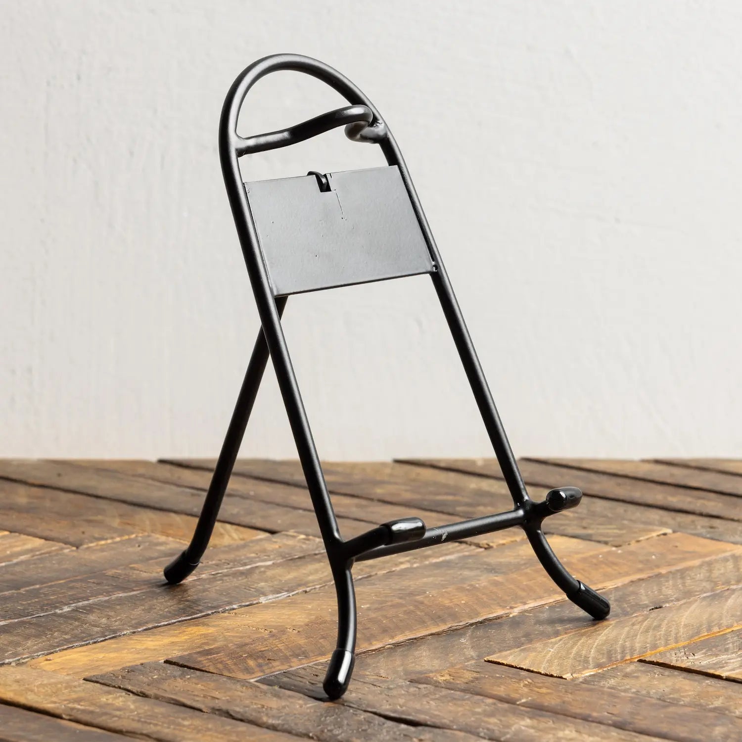 Lodge Heritage Skillet Display Stand - Image 4