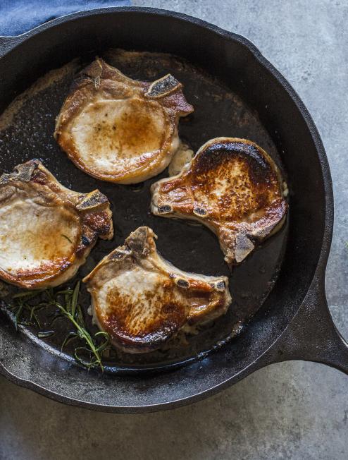Lodge Heritage Classic Cast Iron Skillets - Image 79
