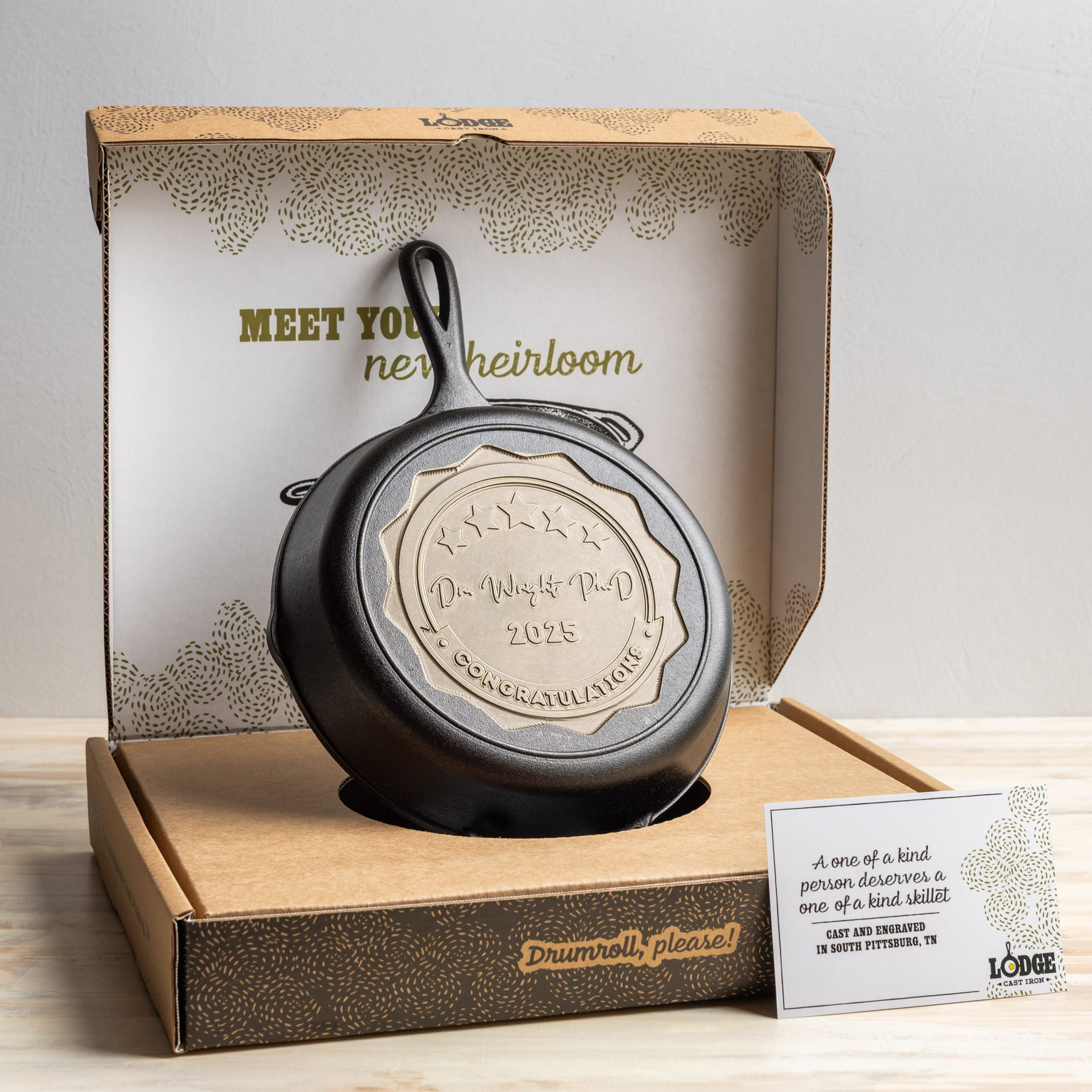 Lodge Heritage Custom Engraved Award Skillet - Image 5