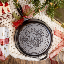 Lodge Heritage Lodge Heritage 10.25 Inch Seasoned Cast Iron Holiday Gnome Skillet 