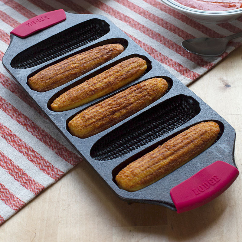 Lodge Heritage Silicone Bakeware Grips - Image 5
