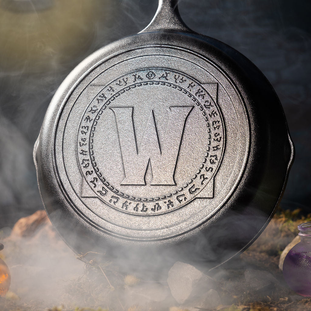 Lodge Heritage 10.25 Inch Seasoned Cast Iron World of Warcraft Skillet - Image 5