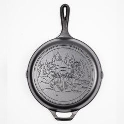 Alternative view of Lodge Heritage Lodge Heritage 10.25 Inch Seasoned Cast Iron Holiday Gnome Skillet 